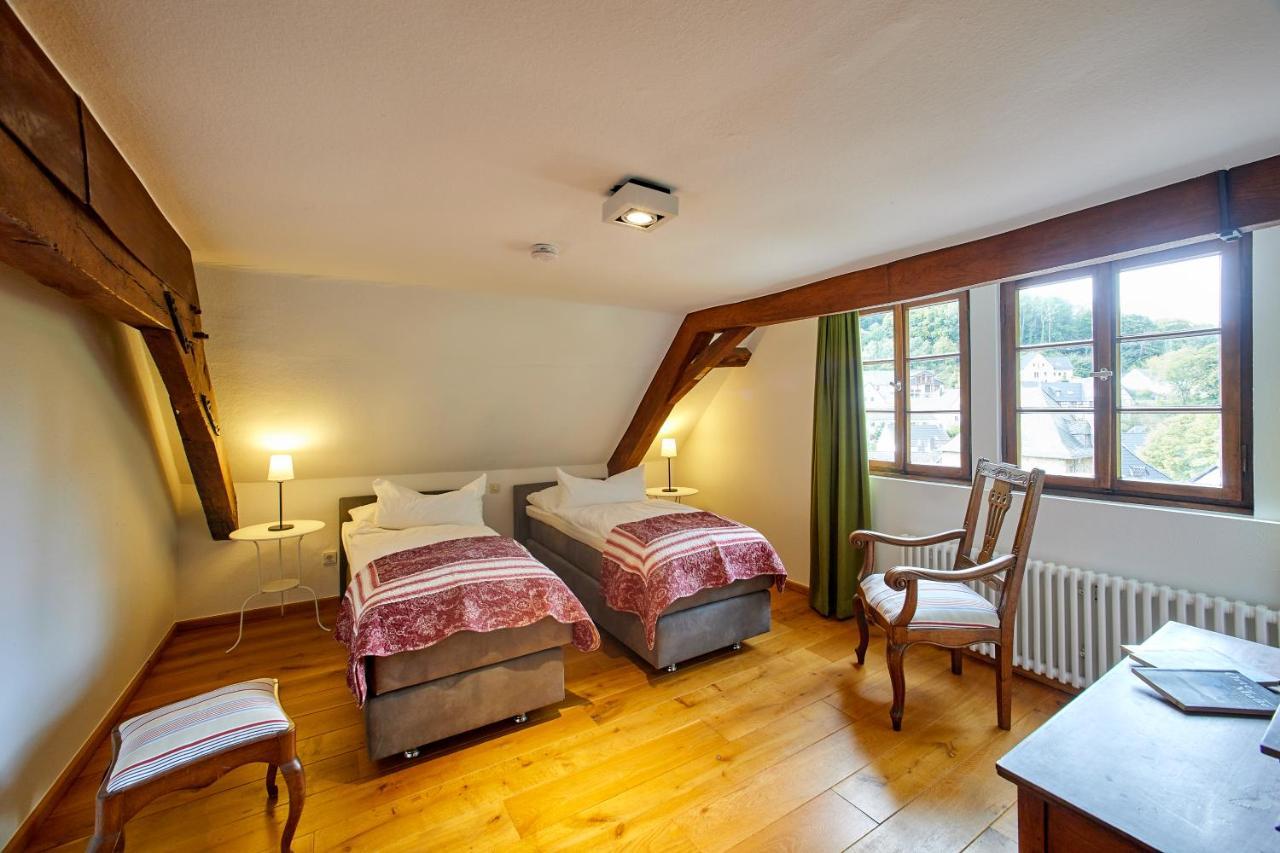 Quellenhof - Wohnen Im Denkmal - Wohnung "Burg" Blankenheim  Eksteriør billede